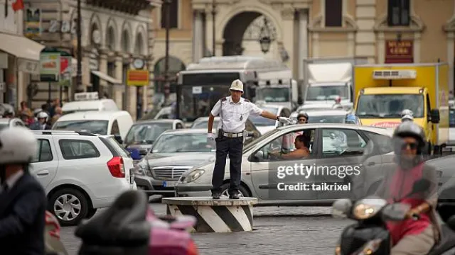 Descrizione immagine non disponibile