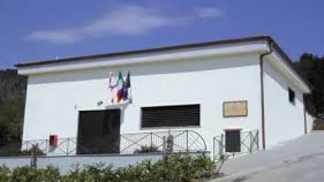 Descrizione immagine non disponibile
